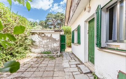 Jardí de Casa o xalet en venda en Cercedilla amb Aire condicionat, Terrassa i Piscina