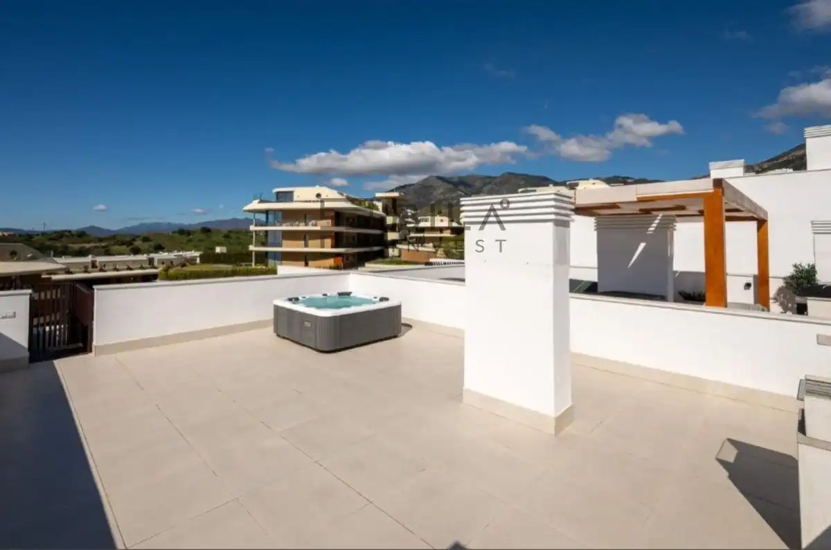Àtic amb piscina en venda a Fuengirola, imagen 8