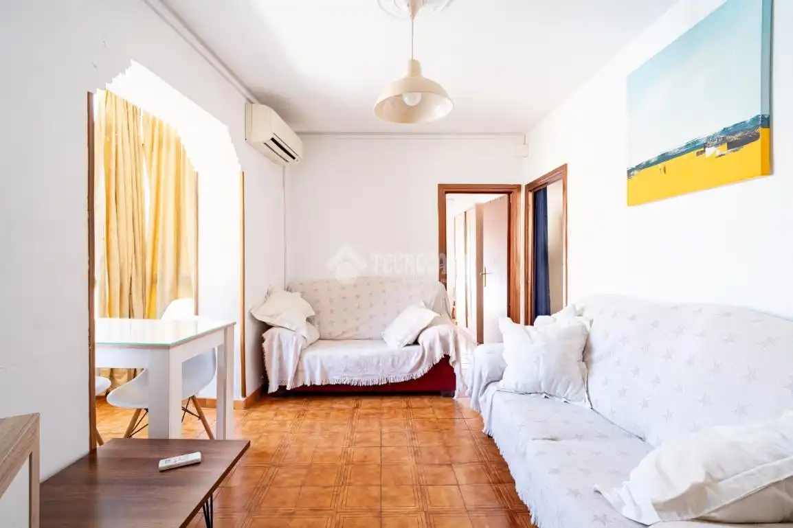 Sala de estar de Piso en venta en Granada con Aire acondicionado y Balcón