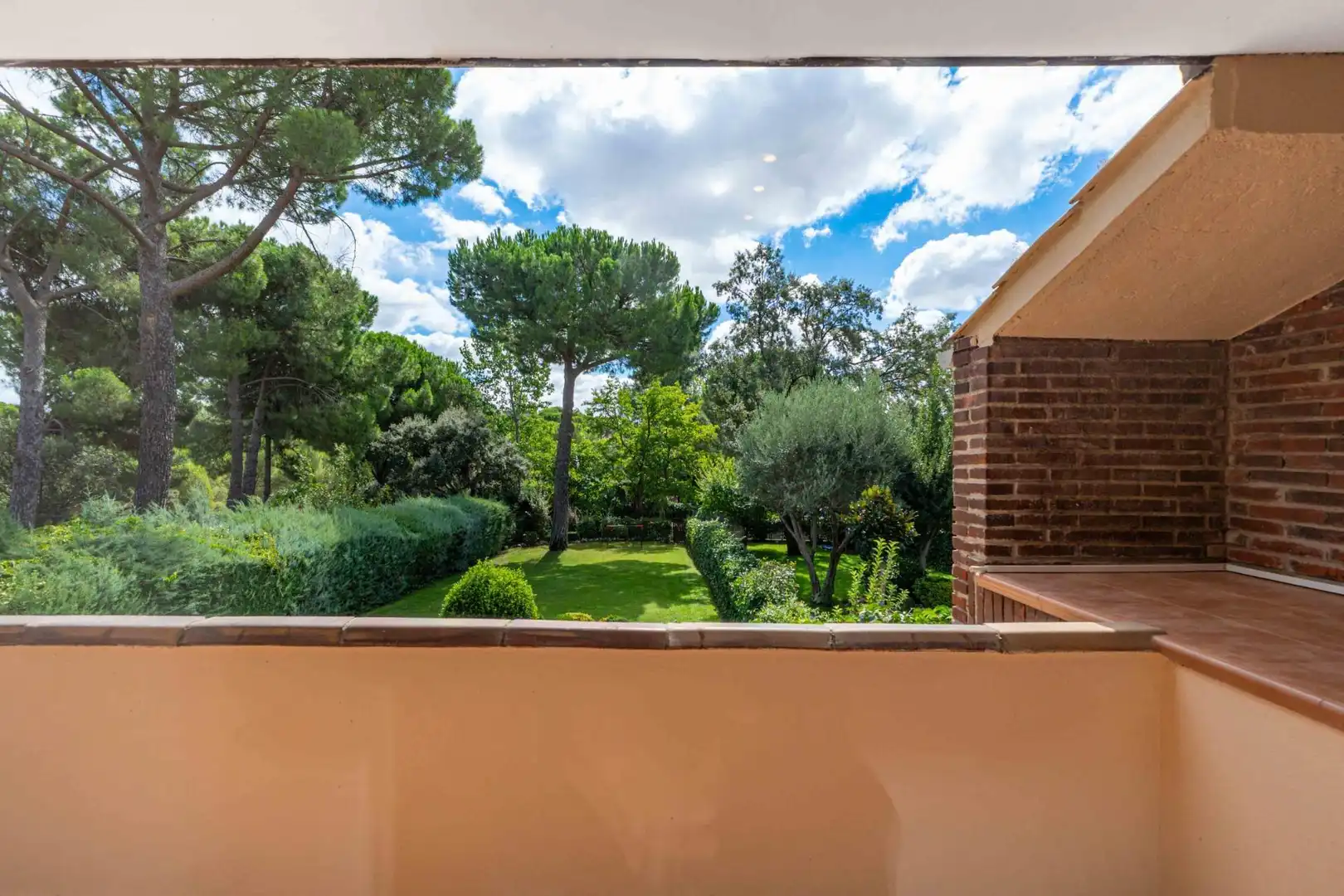 Casa aparellada amb piscina de lloguer a Urbanización Este - Montepríncipe, imagen 37