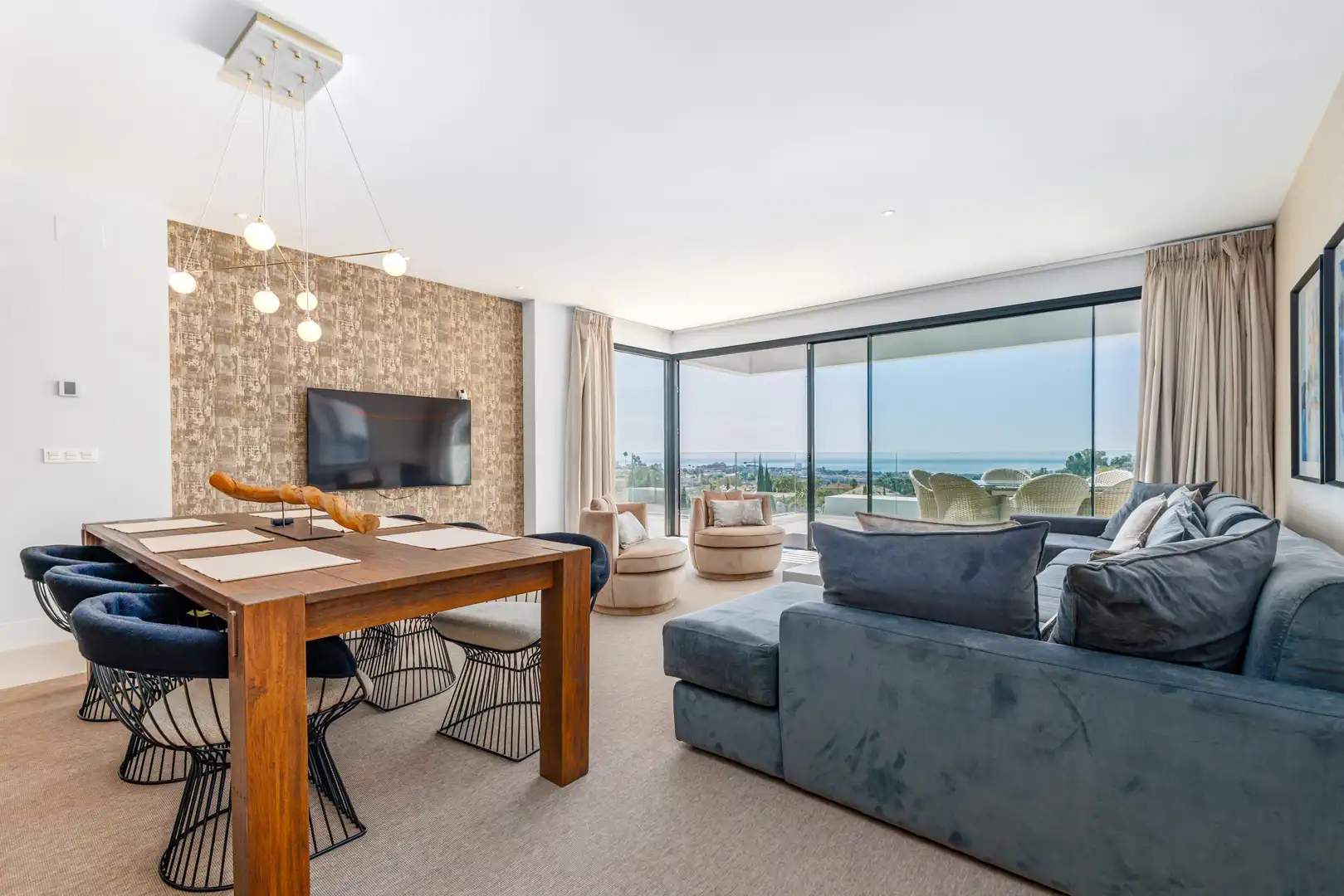 Sala de estar de Apartamento en venta en Benahavís con Aire acondicionado, Calefacción y Jardín privado