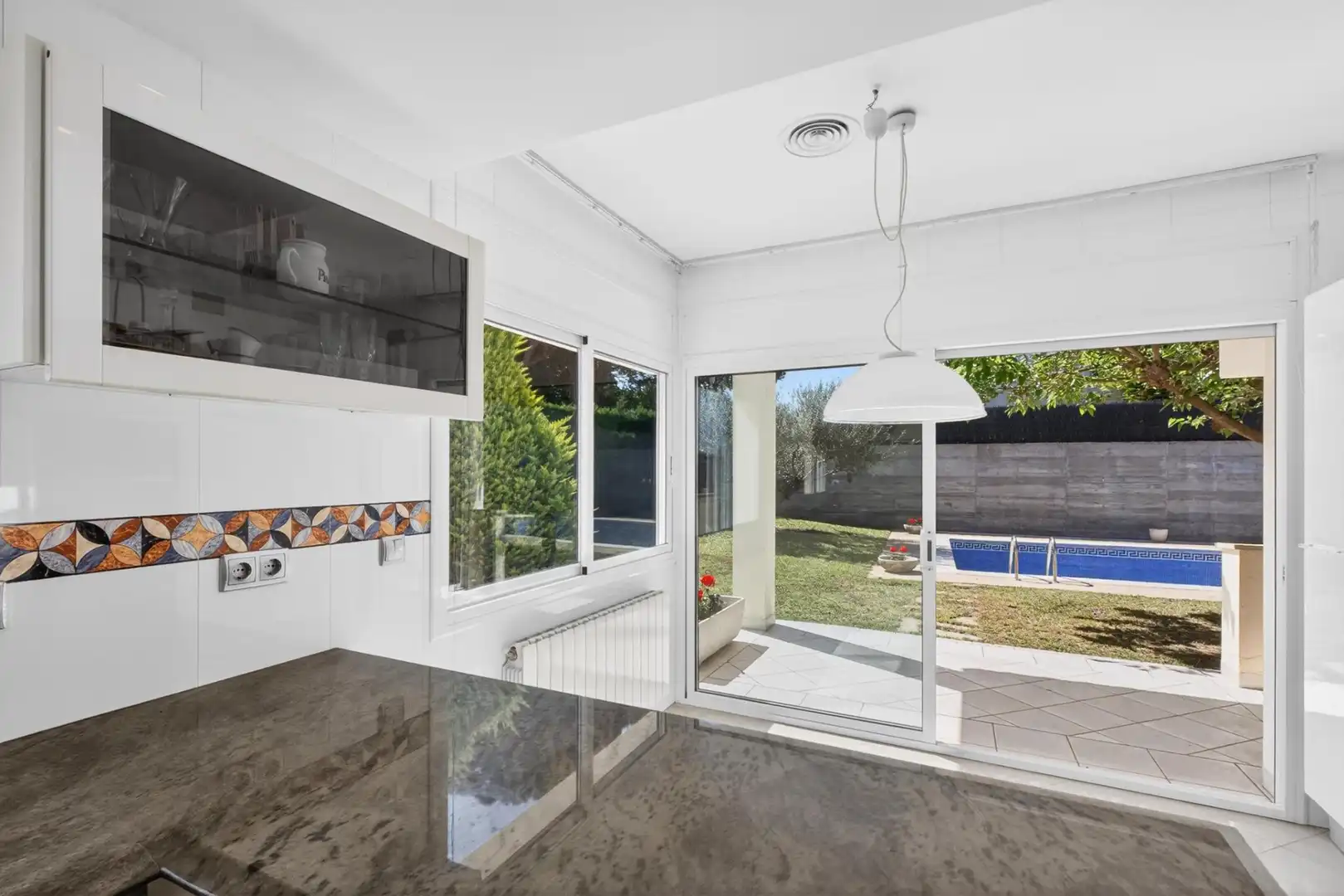 Cocina de Casa o chalet en venta en Aiguaviva con Aire acondicionado, Calefacción y Jardín privado