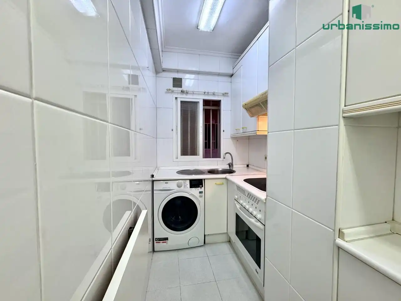 Kitchen of Flat for sale in Barrio de Salamanca