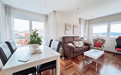 Living room of Apartment for sale in Vigo   with Heating, Parquet flooring and Storage room