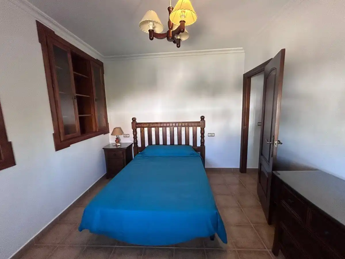 Dormitori de Casa o xalet en venda en Álora amb Calefacció, Terrassa i Traster