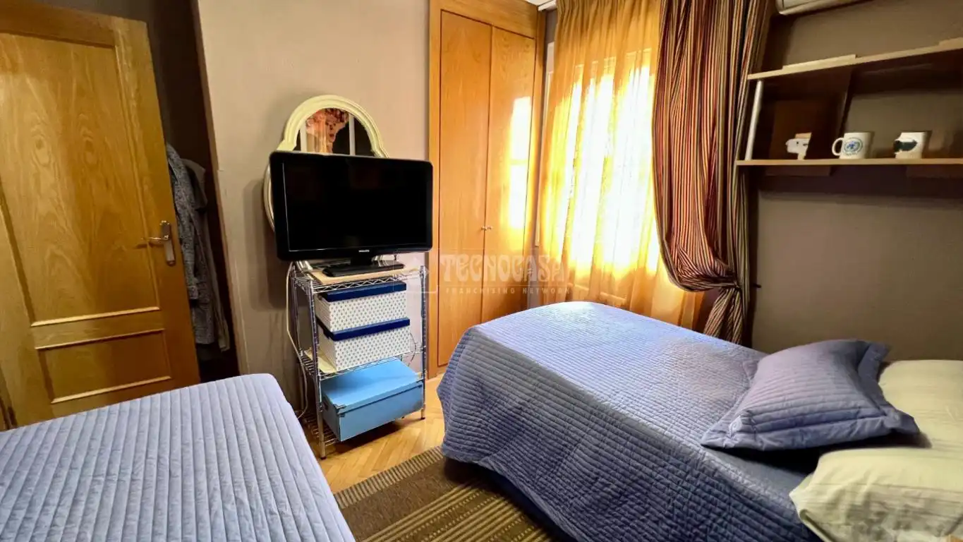 Schlafzimmer von Einfamilien-Reihenhaus zum Verkauf in Alcalá de Henares mit Terrasse
