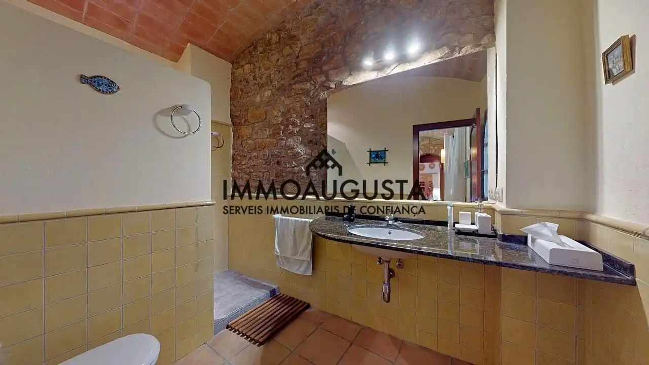 Baño de Finca rústica en venta en Collbató con Aire acondicionado, Calefacción y Terraza
