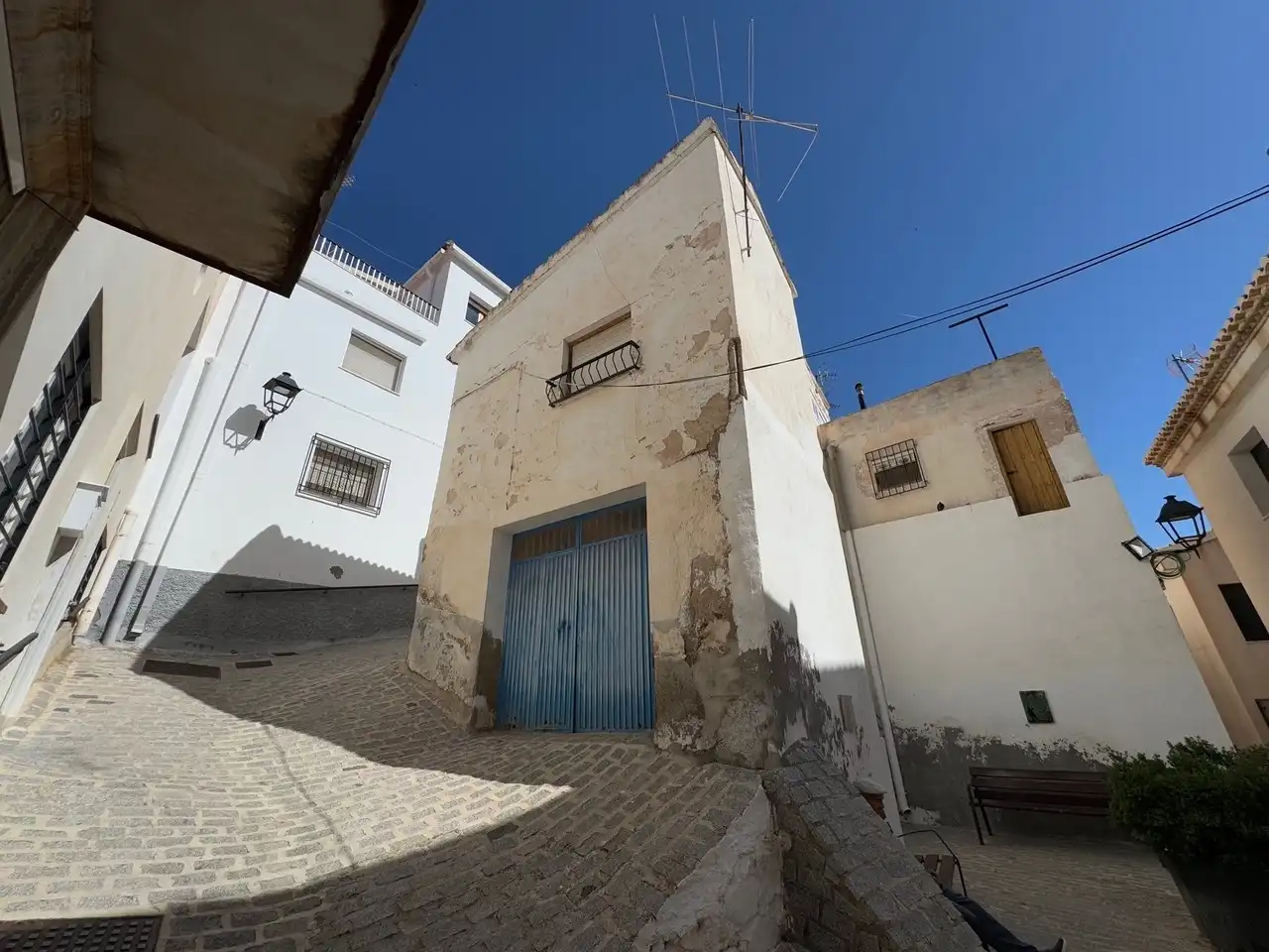 Country homes for sale in Serón