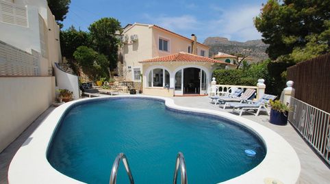 Acogedora villa con mucha privacidad y un apartamento para los invitados.