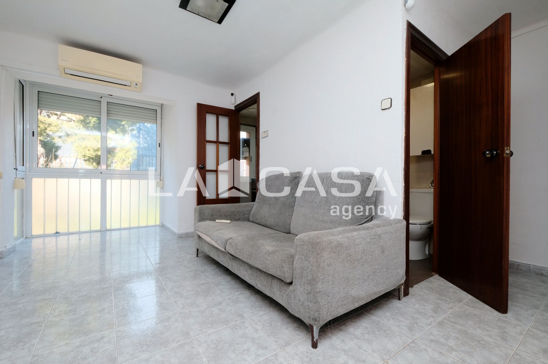Flat for sale in  Barcelona Capital  with Air Conditioner, Heating and Oven