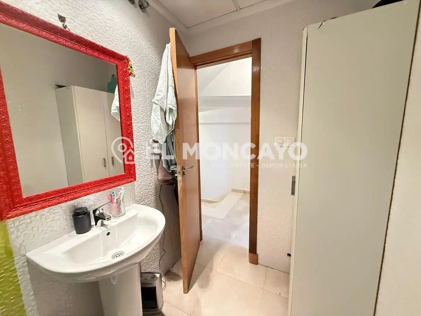 Bathroom of Apartments for sale in Guardamar del Segura