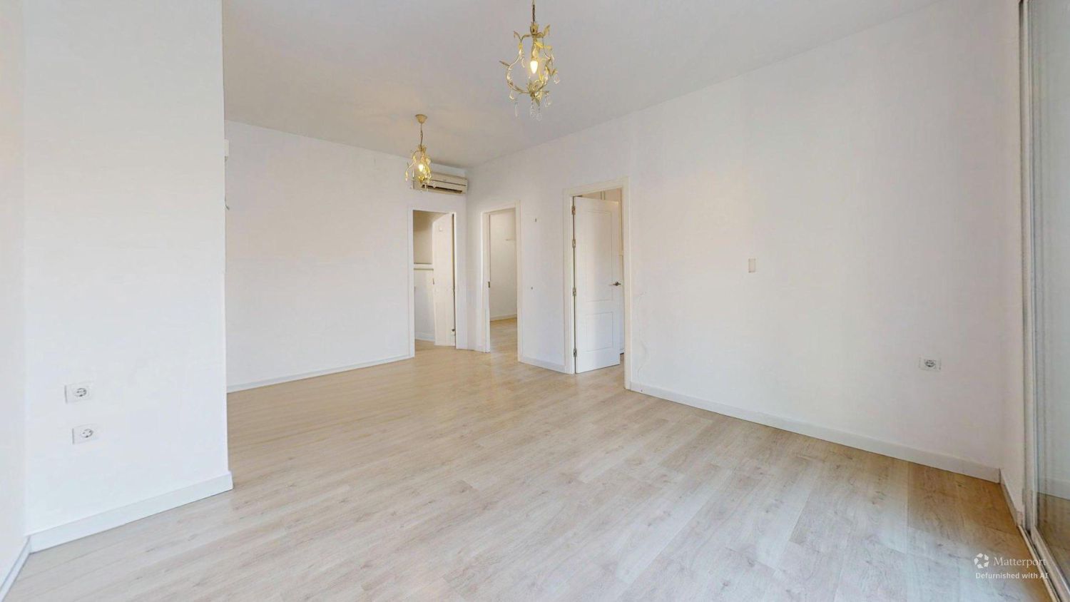 Bedroom of Flat to rent in  Sevilla Capital  with Air Conditioner, Terrace and Storage room