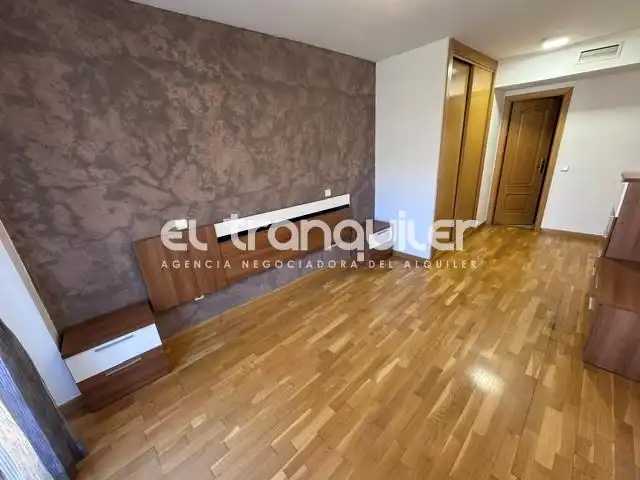 Bedroom of Flat for rent in Madrid  with Storage room, Furnished and Washing machine