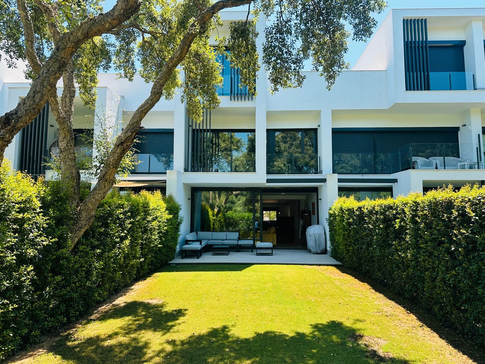 Jardín de Casa adosada en venta en Sotogrande con Aire acondicionado, Calefacción y Jardín privado