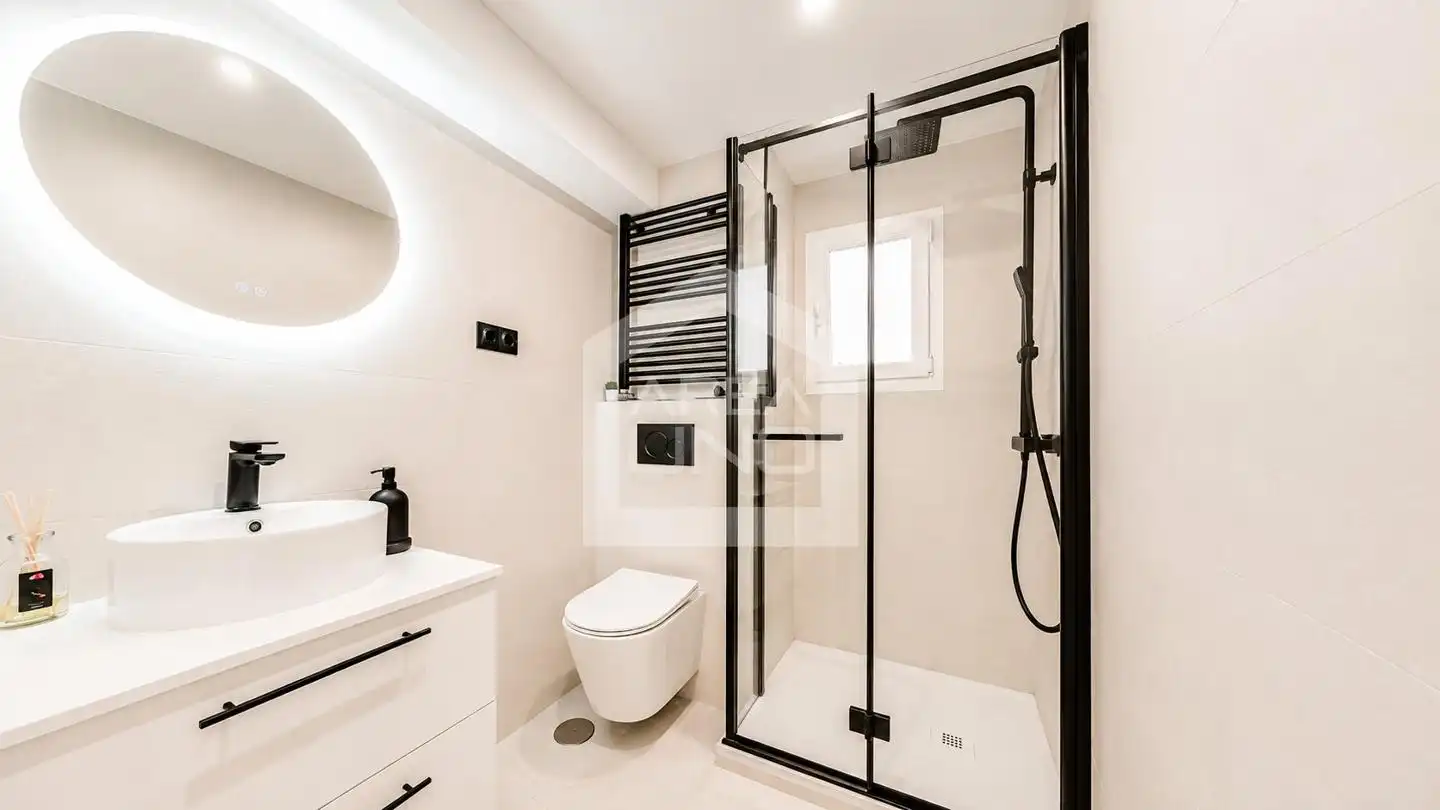Badezimmer von Wohnung zum Verkauf in Alcorcón mit Klimaanlage, Heizung und Terrasse
