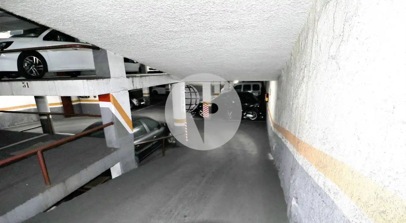 Parking for sale in Les Corts, imagen 2