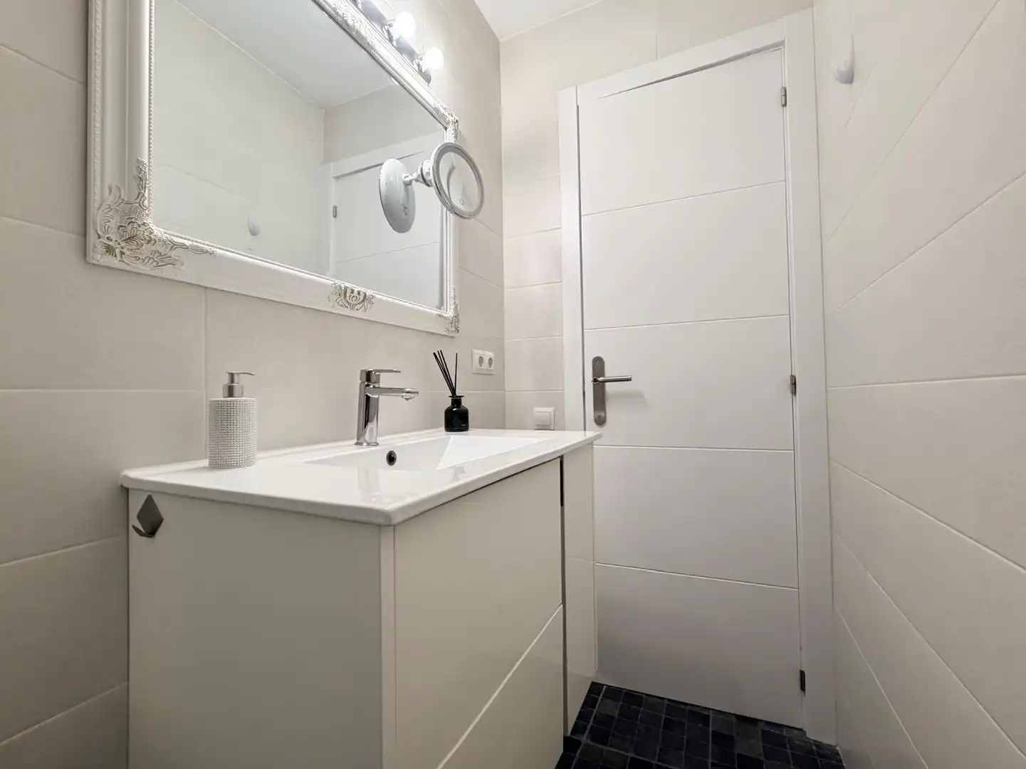 Baño de Planta baja en venta en Calafell con Aire acondicionado, Calefacción y Trastero