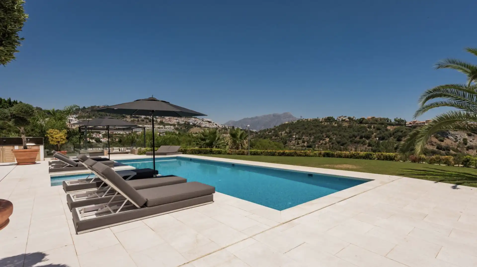Chalet con piscina en venta en Benahavís pueblo, imagen 26