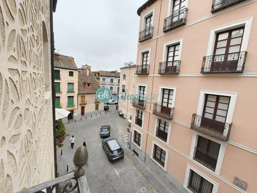 Vista exterior de Piso en venta en Segovia con Calefacción, Trastero y Balcón