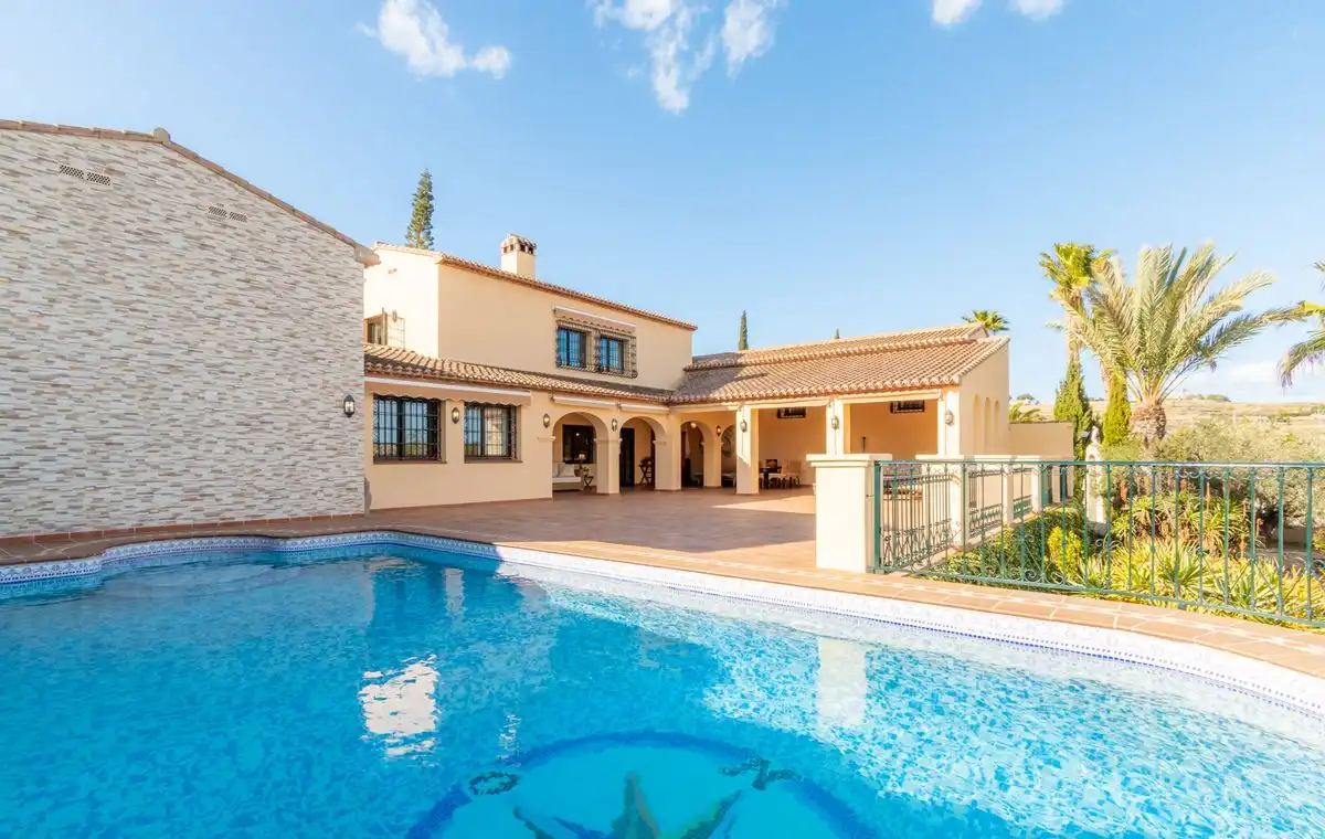 Chalet con piscina en venta en Benissa pueblo, imagen 2