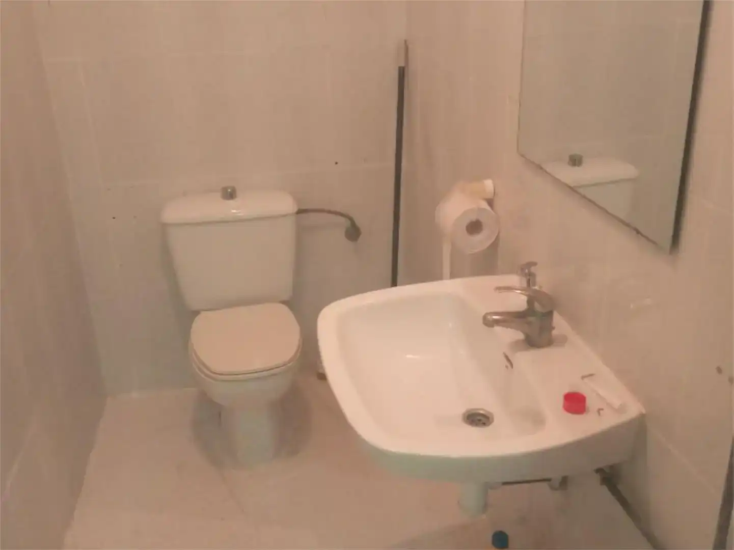 Badezimmer von Geschaftsraum zur Miete in Cieza