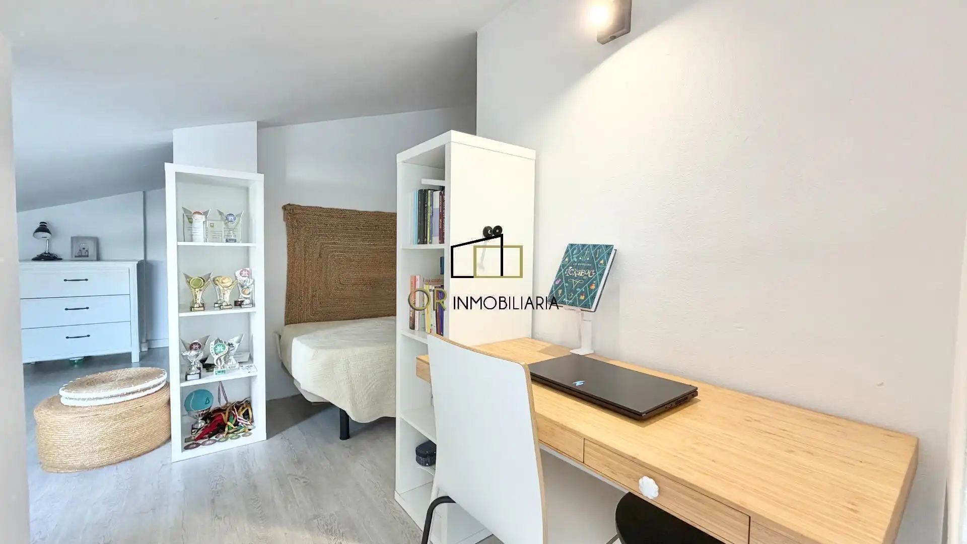 Habitación de Piso en venta en Vilanova i la Geltrú con Calefacción, Parquet y Terraza