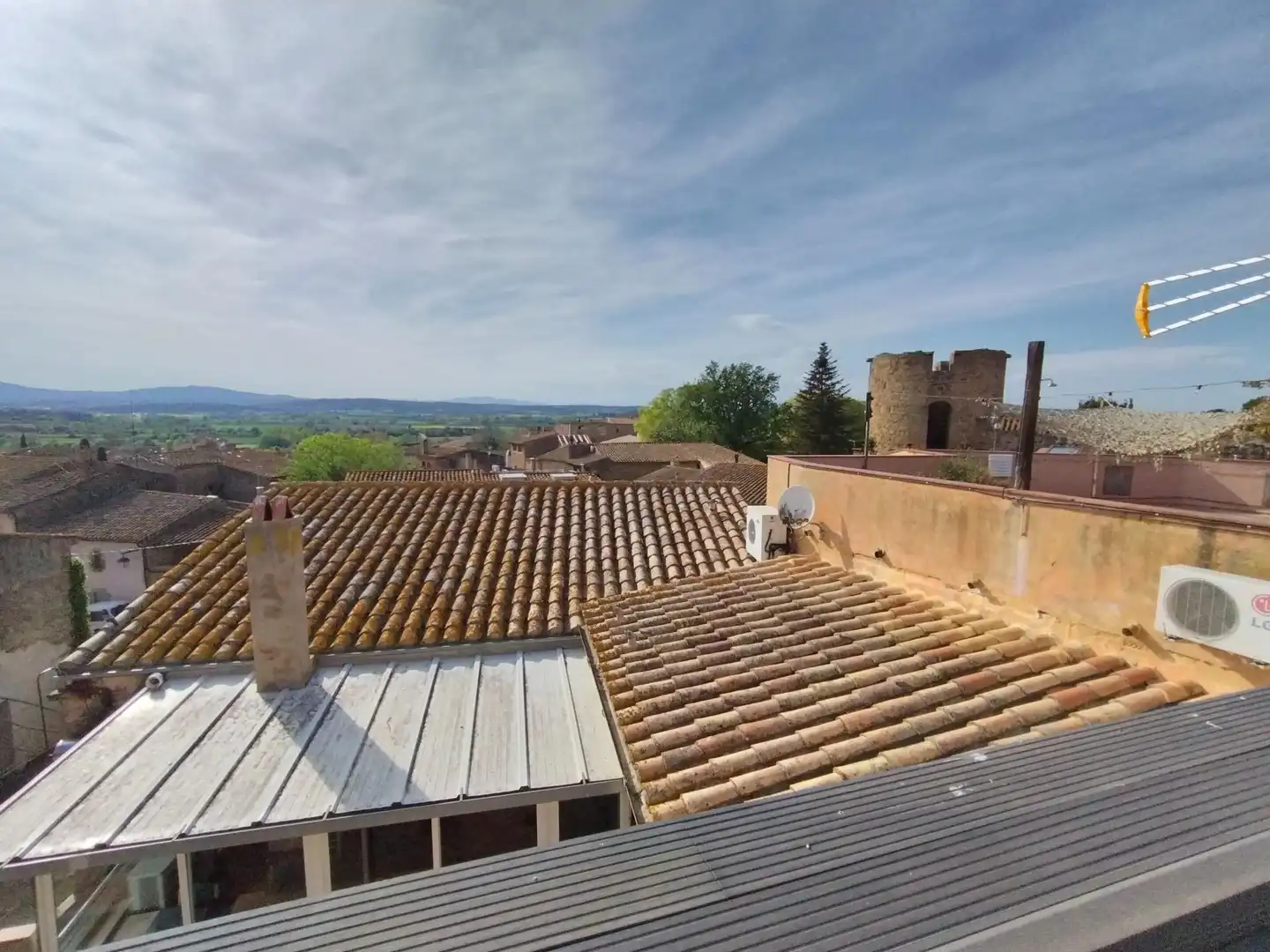 Vista exterior de Àtic de lloguer en Ullastret