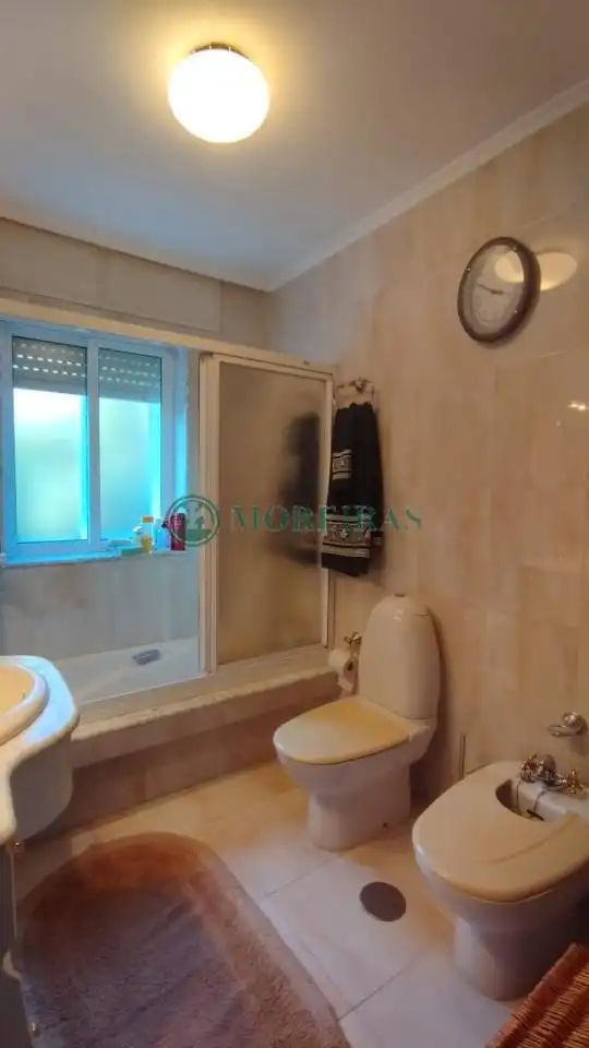 Bathroom of Houses for sale in Ourense Capital   with Heating and Private garden