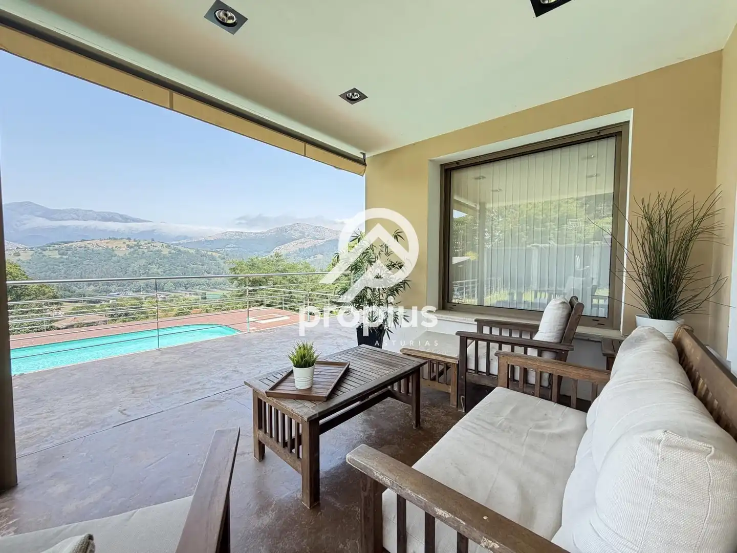 Terraza de Casa o chalet en venta en Cangas de Onís con Calefacción, Terraza y Trastero