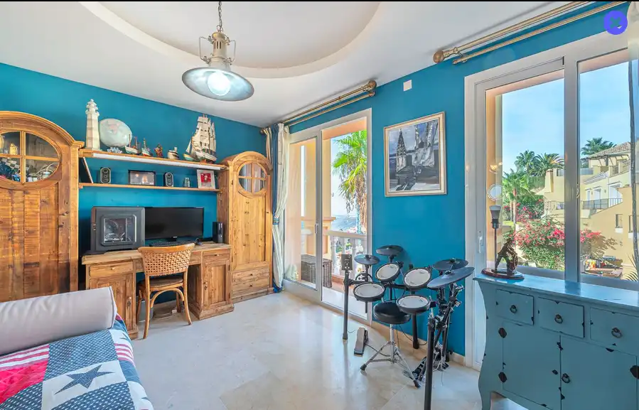 Sala de estar de Casa o chalet en venta en Istán con Aire acondicionado, Jardín privado y Piscina