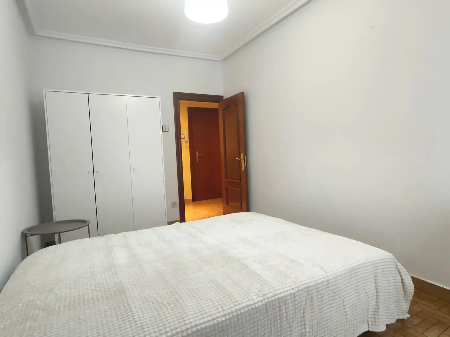 Schlafzimmer von Wohnung zur Miete in Gijón  mit Heizung