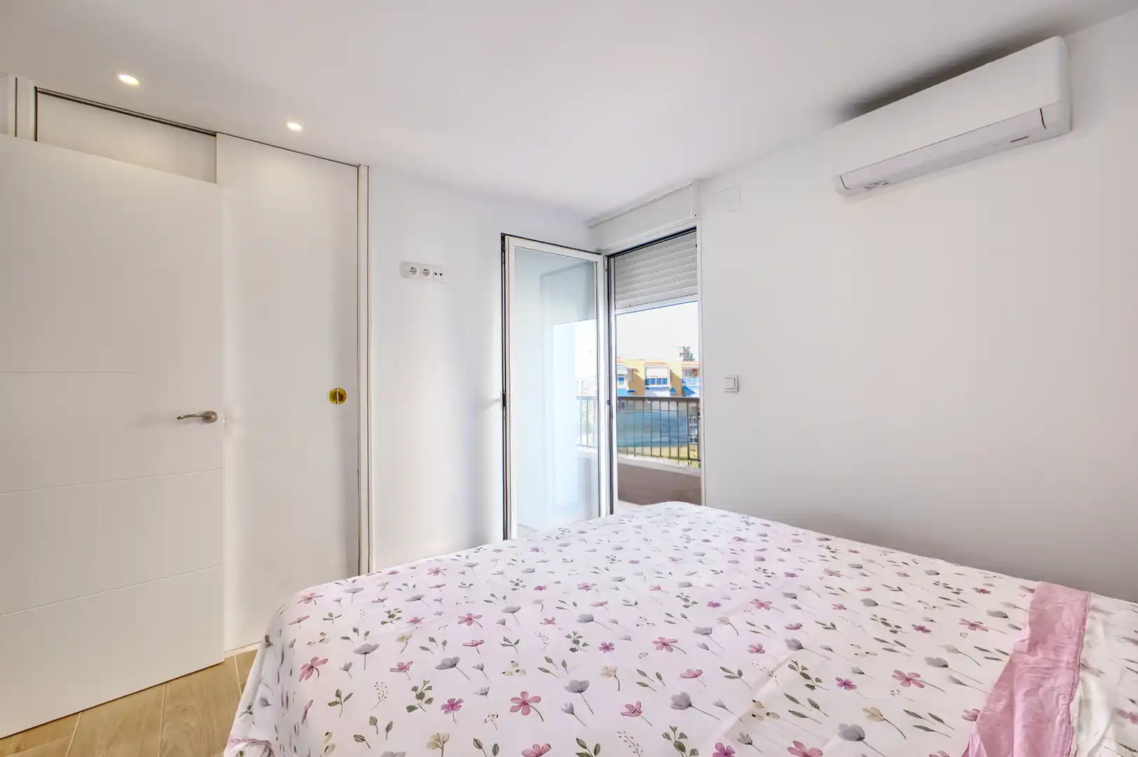 Schlafzimmer von Wohnung zur Miete in Alicante / Alacant mit Klimaanlage, Heizung und Privatgarten