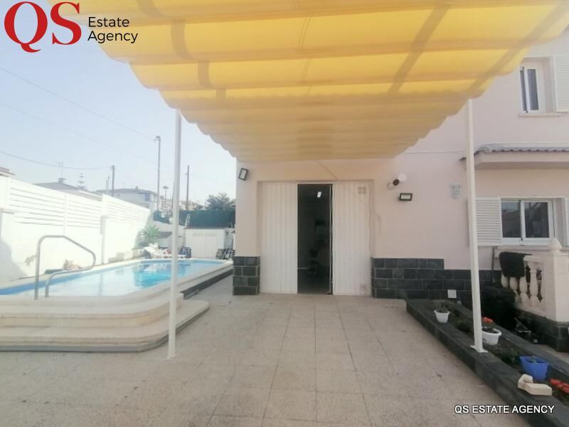 Piscina de Casa o xalet en venda en Cunit amb Aire condicionat, Calefacció i Jardí privat