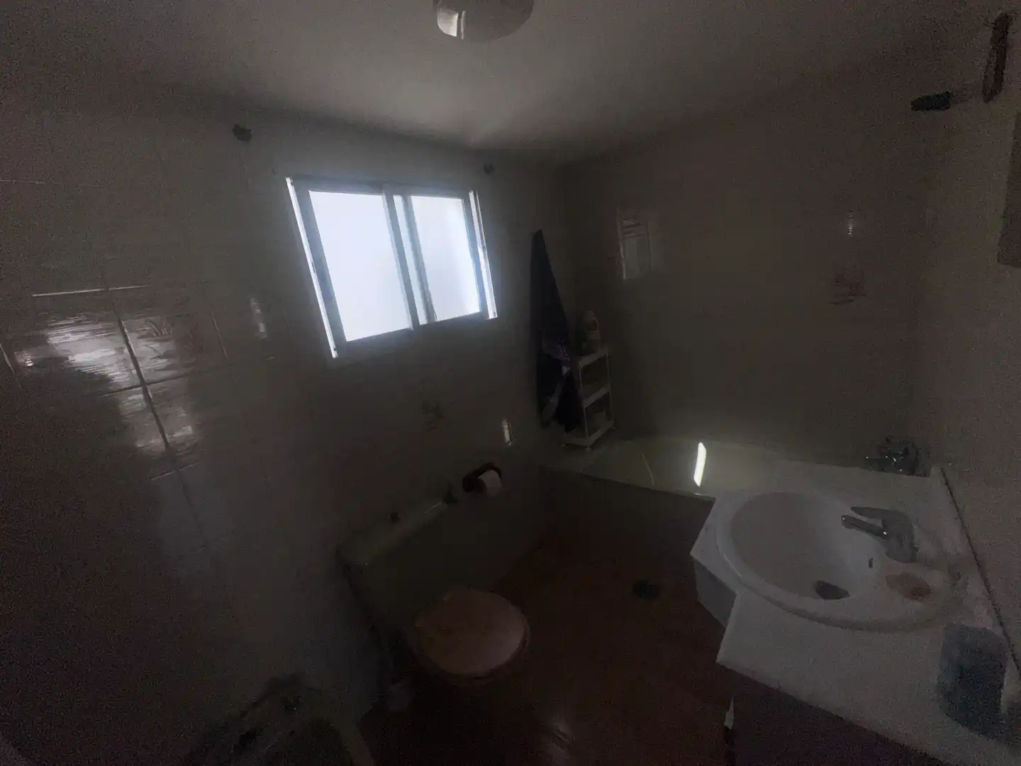 Baño de Piso en venta en Vélez-Málaga con Aire acondicionado, Calefacción y Jardín privado