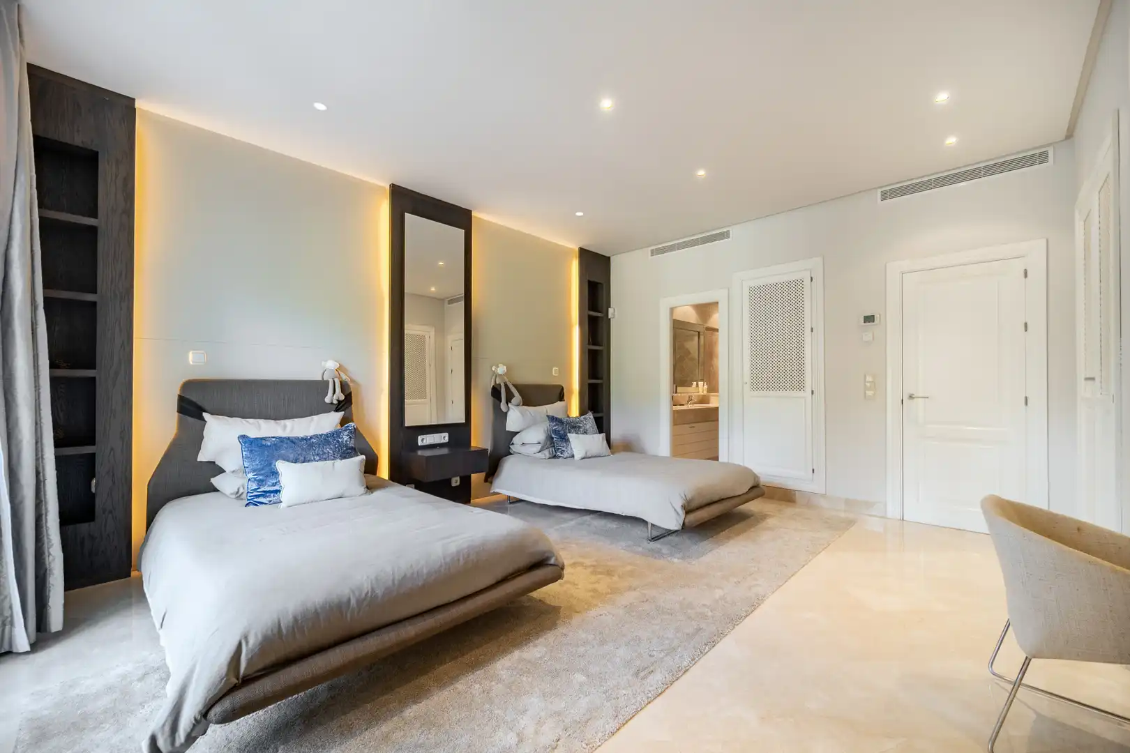 Dormitori de Apartament en venda en Marbella amb Aire condicionat, Calefacció i Terrassa