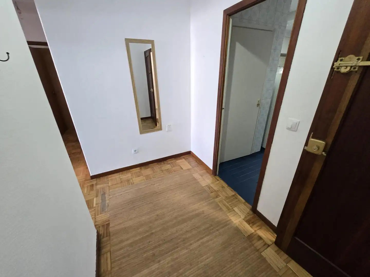 Flat for rent in Vigo   with Parquet flooring, Furnished and Balcony