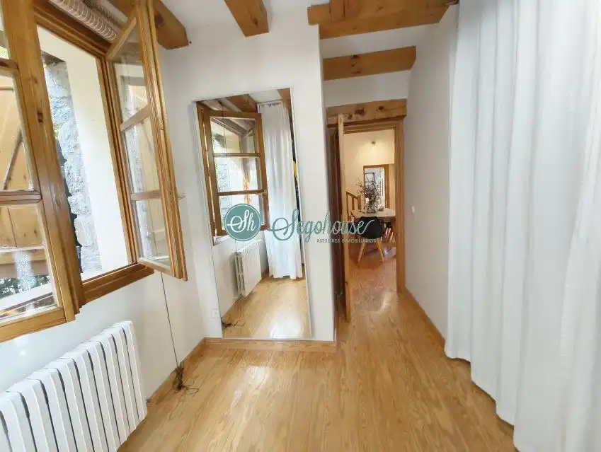 Casa o chalet en venta en Palazuelos de Eresma con Calefacción, Terraza y Amueblado