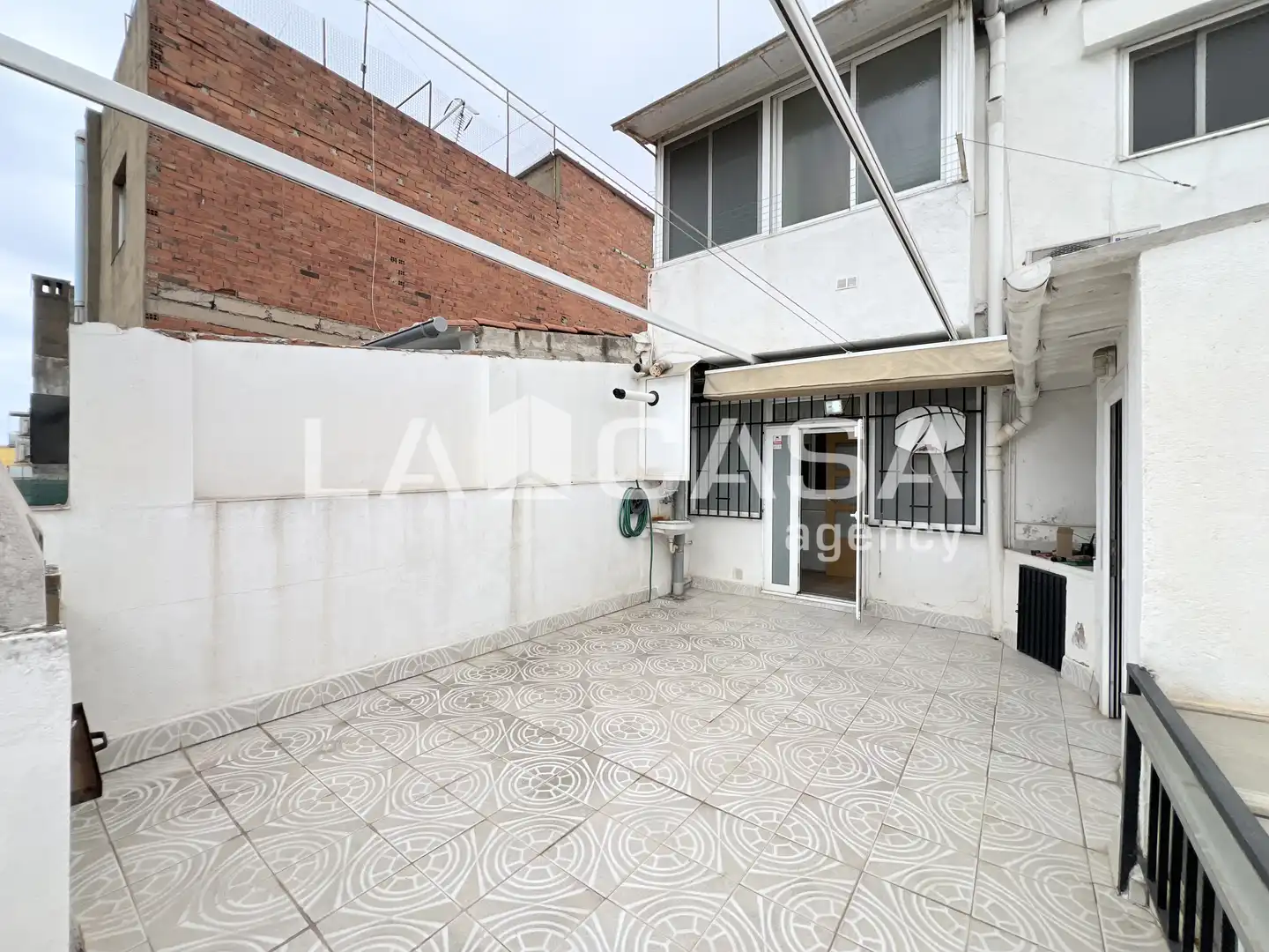 Vista exterior de Casa o chalet en venta en Badalona con Calefacción y Terraza