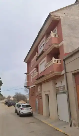 Adossat en venda a canal
