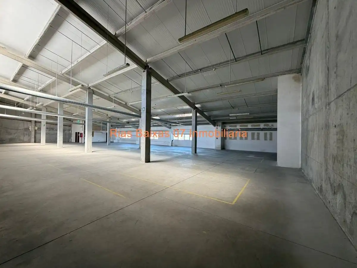 Parking of Industrial buildings for rent in Vigo 