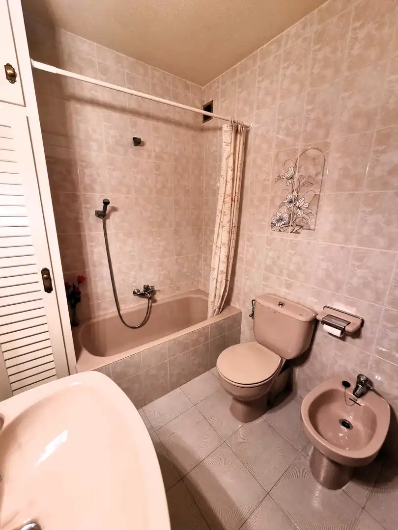 Baño de Piso en venta en Ginestar con Calefacción