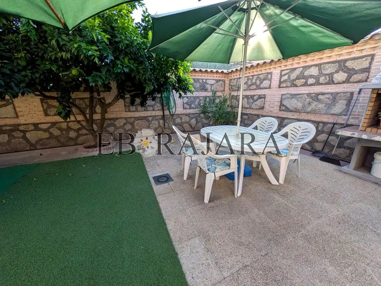 Casa amb piscina en venda a Calle la Amistad, imagen 41