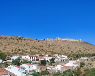 Vista exterior de Casa o xalet en venda en Reina amb Terrassa