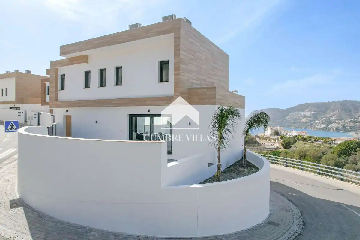 Casa o xalet en venda a La Herradura centro