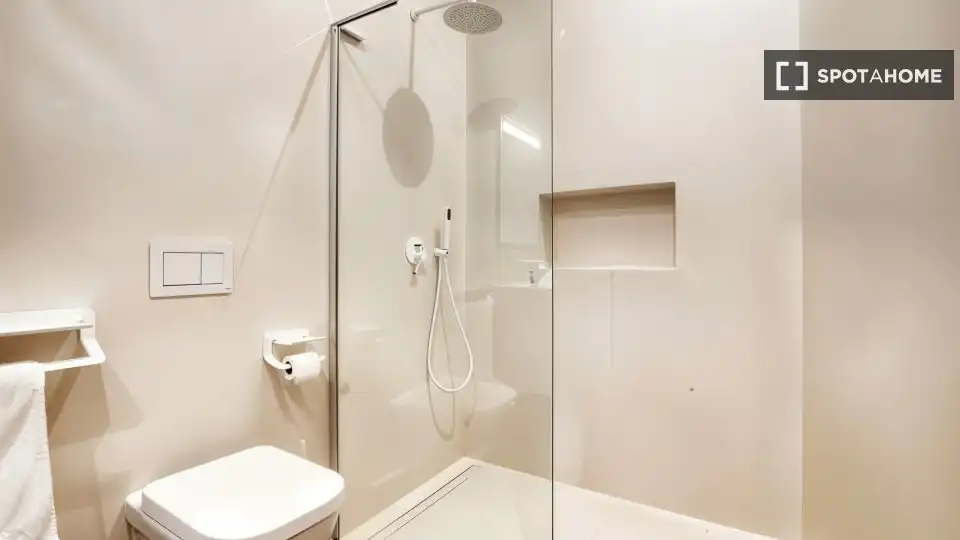 Bany de Apartament per a compartir en Altea amb Aire condicionat, Terrassa i Moblat