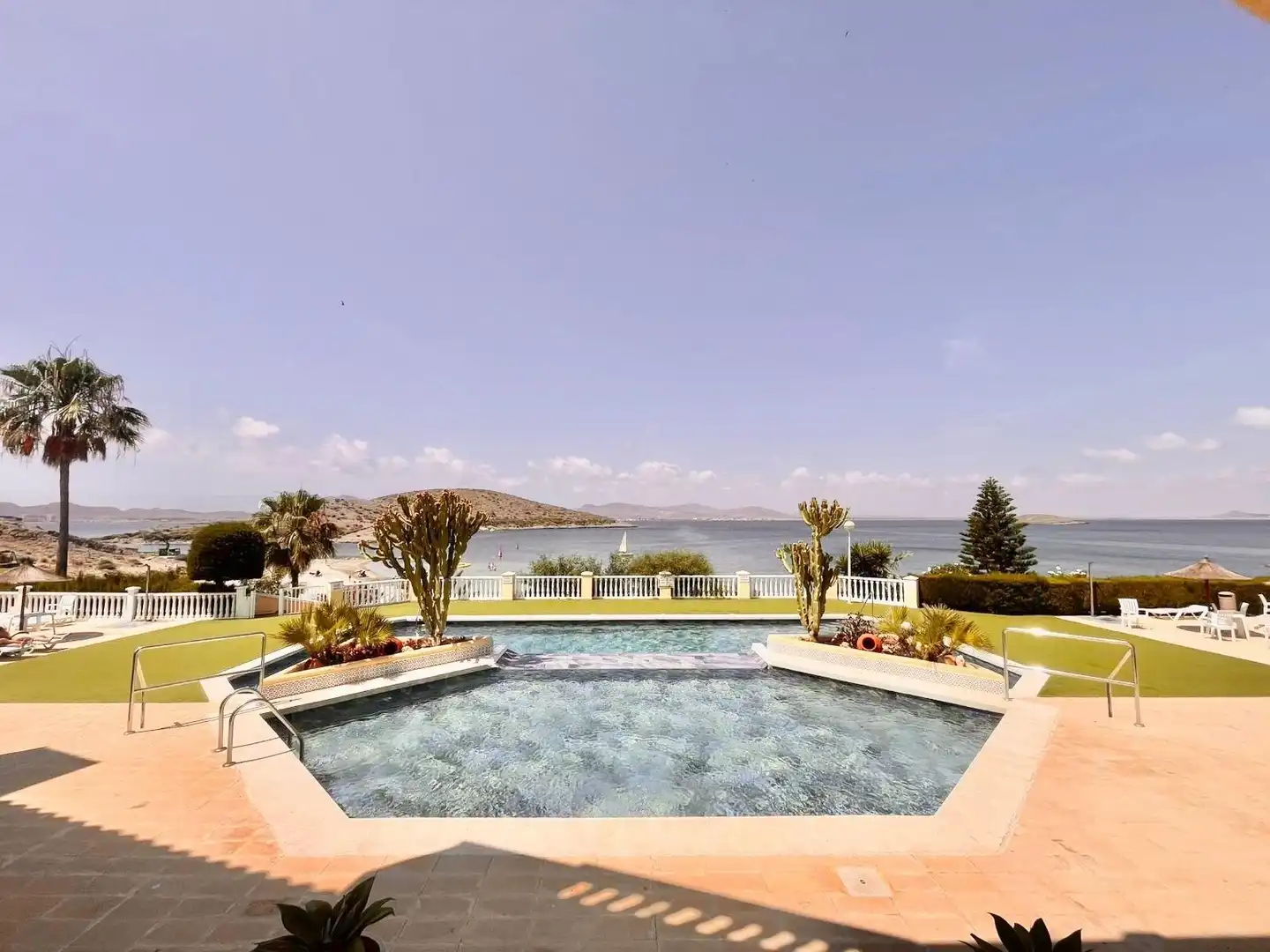 Schwimmbecken von Haus oder Chalet zur Miete in La Manga del Mar Menor mit Klimaanlage, Heizung und Terrasse