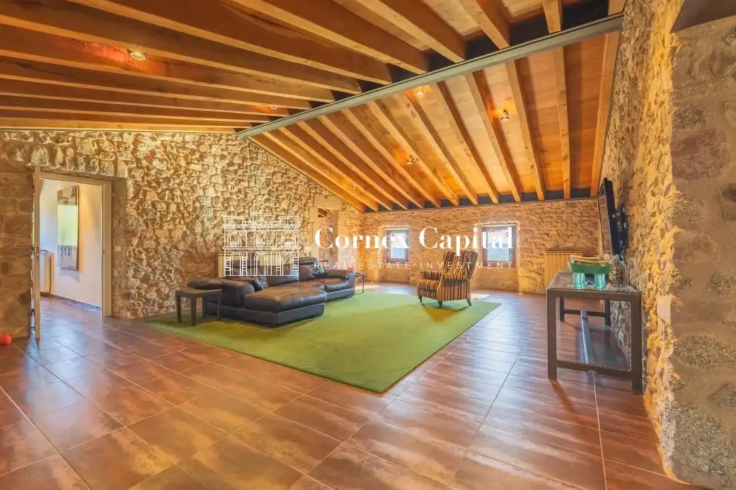Finca rústica en venta en Maçanet de Cabrenys con Calefacción, Jardín privado y Terraza