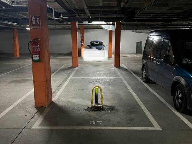 Garaje en Alquiler en Calle Gabriel García Márquez, 12 en Parque de la Coruña - Las Suertes