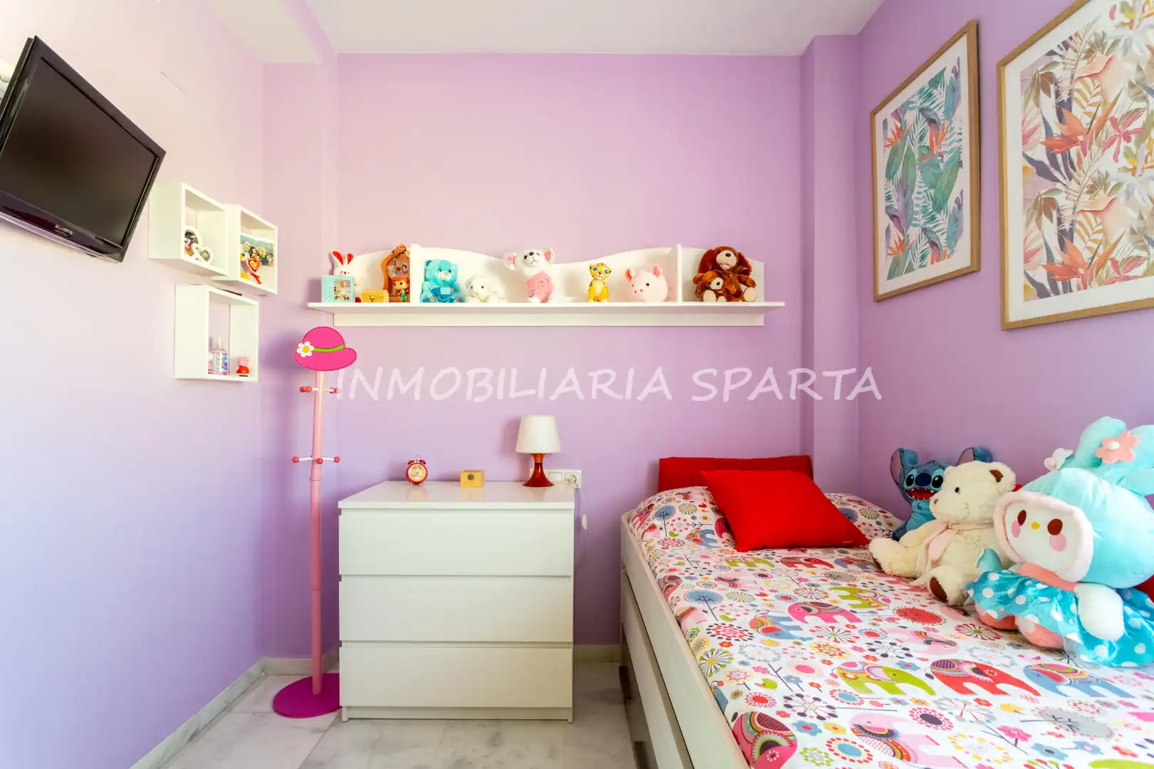 Habitación de Casa adosada en venta en Villanueva del Ariscal con Aire acondicionado, Calefacción y Jardín privado