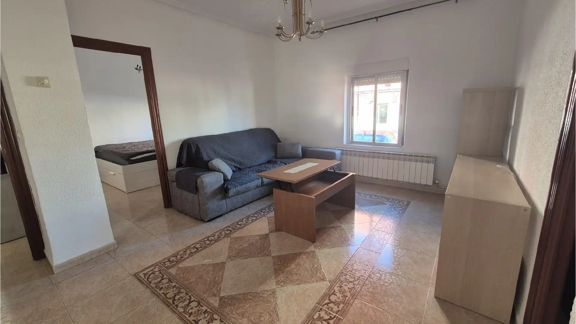 Sala de estar de Piso en venta en Venta de Baños con Calefacción y Amueblado